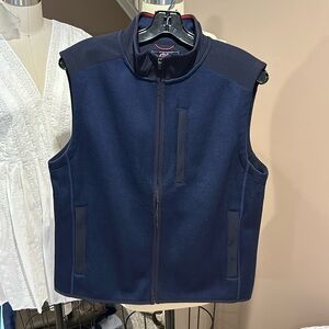 Men’s vineyard vine vest